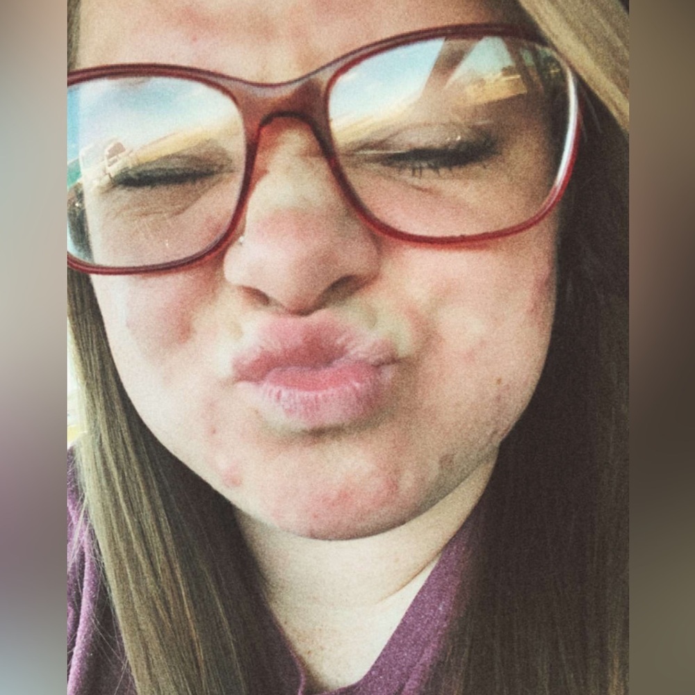 Meet your Posher, Chelsey